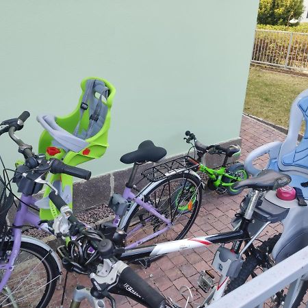 Family Garden Apartment Riva del Garda Buitenkant foto