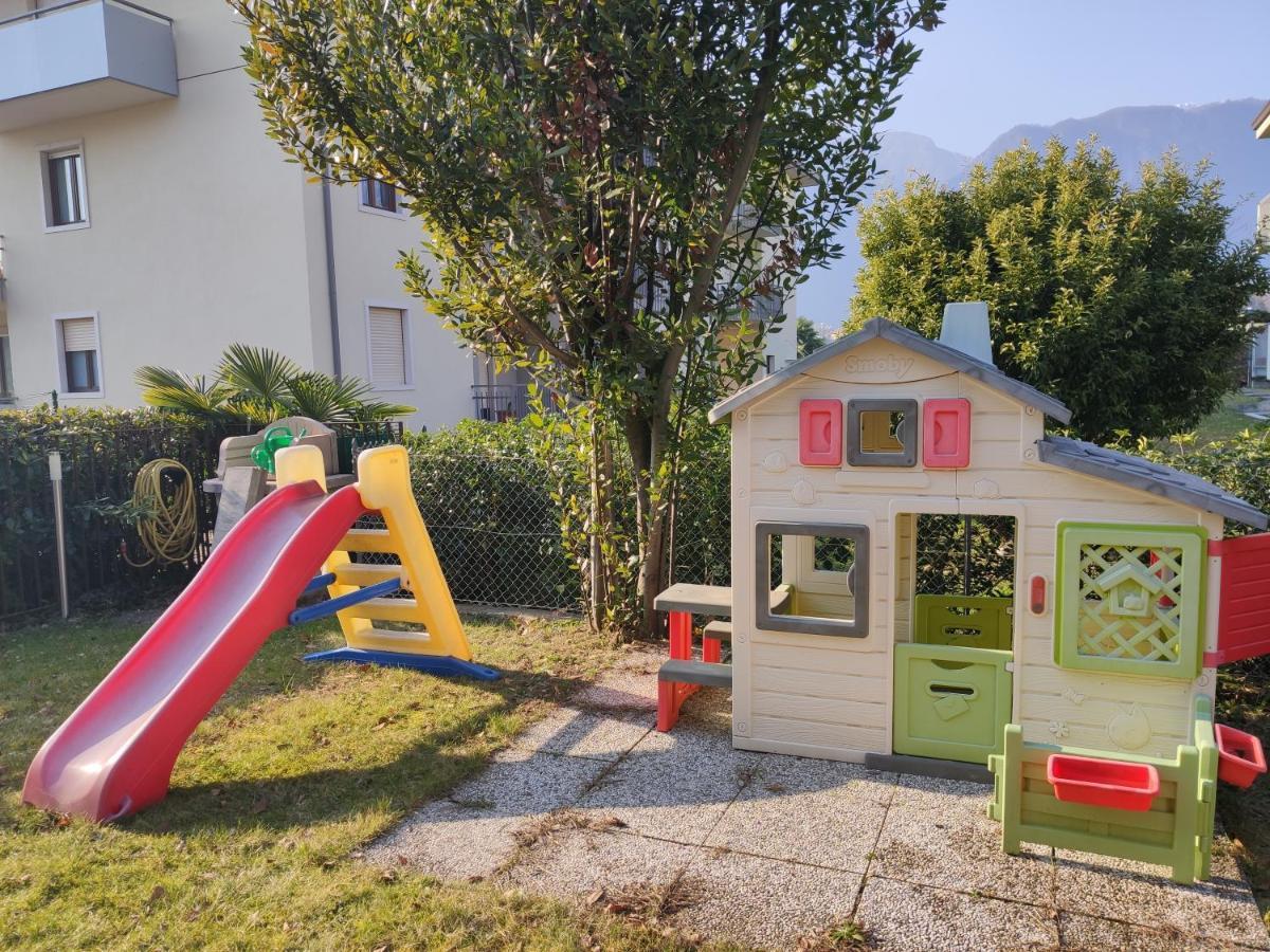 Family Garden Apartment Riva del Garda Buitenkant foto