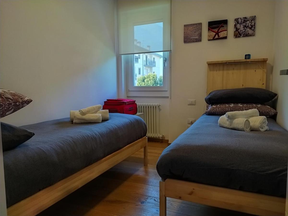 Family Garden Apartment Riva del Garda Buitenkant foto